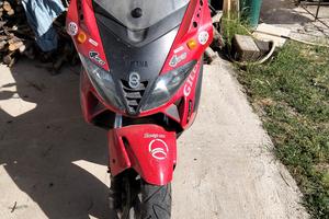 scooter Gilera 500 anno 2004