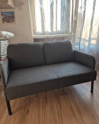 divano due posti Ikea 