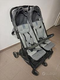 Passeggino gemellare o doppio