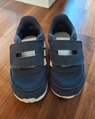 Sneakers bimbo Adidas 