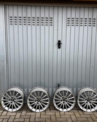 Set cerchi Audi 17 pollici