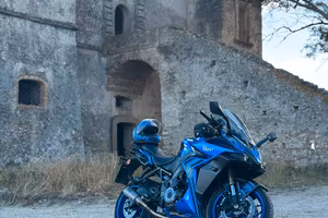 Suzuki gsx s 1000 gt