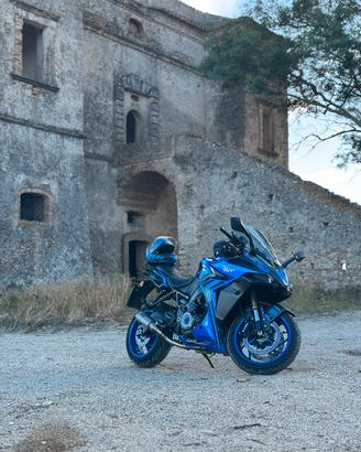 Suzuki gsx s 1000 gt
