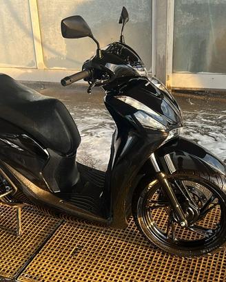 sh 125