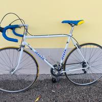 Bici da corsa storica ATALA bianco FONDRIEST 1982