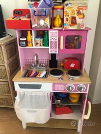 Cucina kidkraft rosa tenuta molto bene e accessori