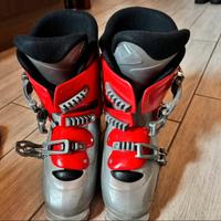 Scarponi da sci salomon ragazzo e bastoni