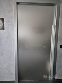 porta in cristallo lavorato