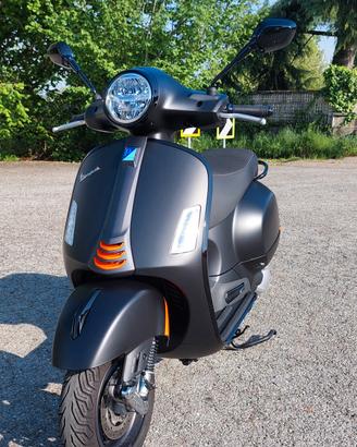  Piaggio Vespa GTS 300 Super – Luglio 2024


