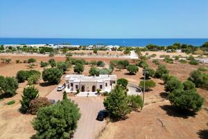 VILLA SINGOLA A POLIGNANO A MARE