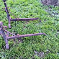 alari e porta ferri per camino