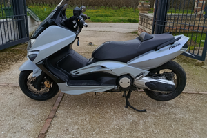 Yamaha Tmax