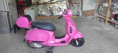vespa bambina rosa 