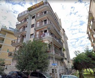 2 LOCALI A ROMA