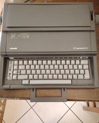 macchina da scrivere Olivetti 