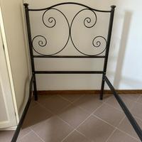 Struttura letto in ferro battuto