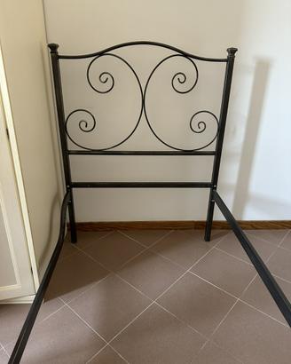 Struttura letto in ferro battuto