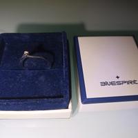 anello con brillantino
