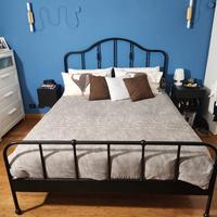 letto matrimoniale in ferro.