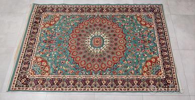 Tappeto con frange verde stile orientale 220x137cm