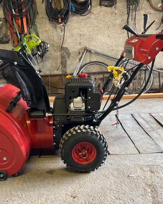 spazzaneve a due stadi con motore a scoppio