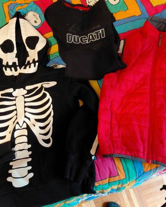 maglia Ducati con gilet e felpa