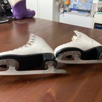 Pattini da ghiaccio bambina