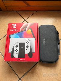 Console Nintendo Switch OLED in garanzia