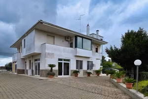 Immobile di 240 m² a Castellana Grotte