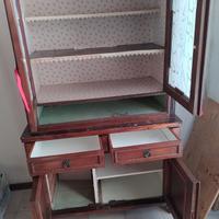 credenza in legno da restaurare