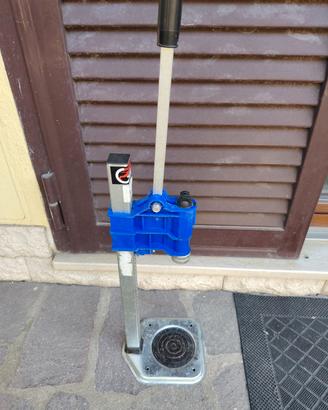 Macchinetta tappa bottiglie 