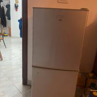 Mini frigo con congelatore