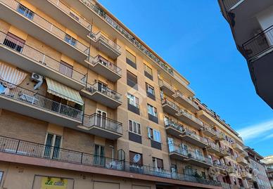 2 LOCALI A AVELLINO