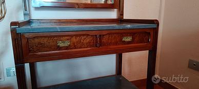 Comò e comodino in noce