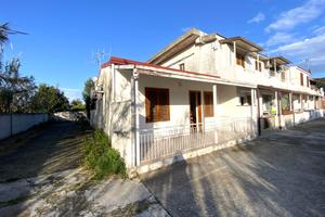 Rif.RI279| villa a schiera borgia
