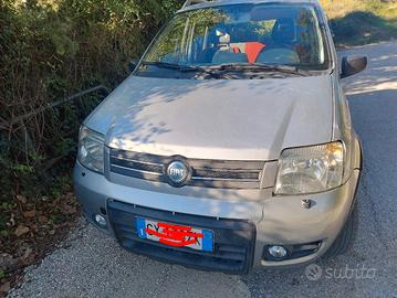 fiat panda 4x4 1.3 Multijet d.anno 2006 con gancio