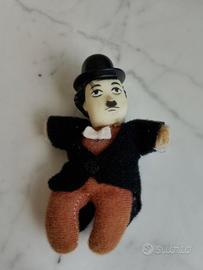 Charlie Chaplin (Charlot)pupino