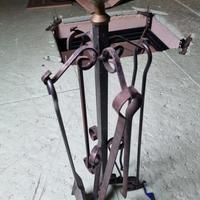 Porta utensili da camino