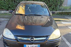 Opel corsa 2004