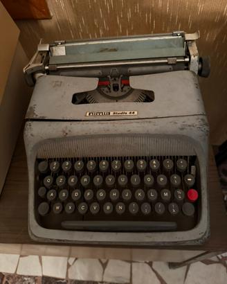 Macchina da scrivere  vintage olivetti studio 44