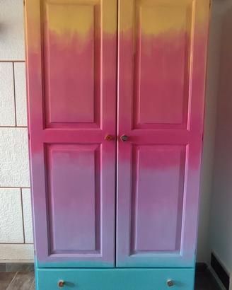 Mobile in pino di Svezia, colorato