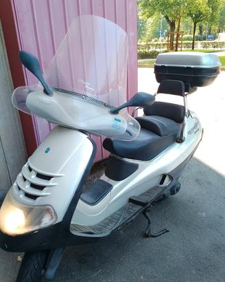 scooter piaggio hexagon 250 gt