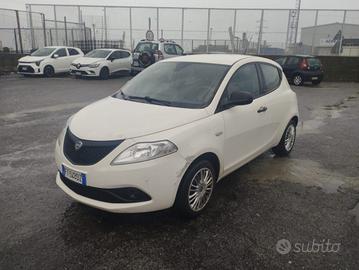 LANCIA Ypsilon 1.2 69 CV 5 porte Gold
