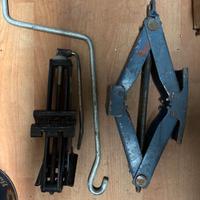 2 crik datati ma funzionanti