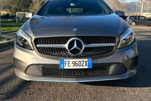 MERCEDES CLASSE A 180d automatica