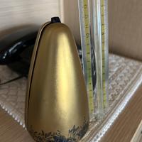 Piccola scatolina di metallo