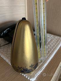 Piccola scatolina di metallo