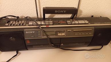 Radio/lettore di cassette SONY