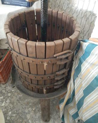 Attrezzatura enologica per vino