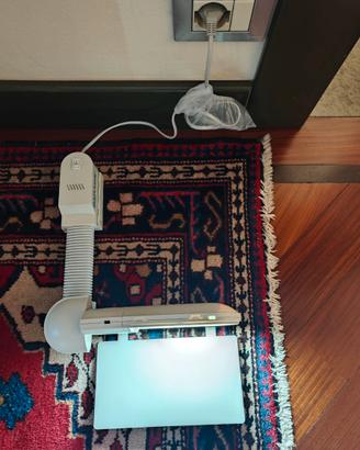 Lampada da lettura o dipingere - Reading or painti